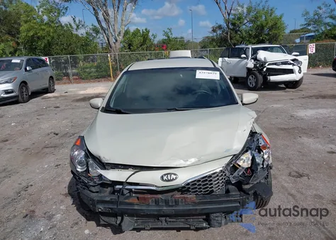 2015 Kia Forte Lx z USA, uszkodzony, nr VIN KNAFK4A67F5312288